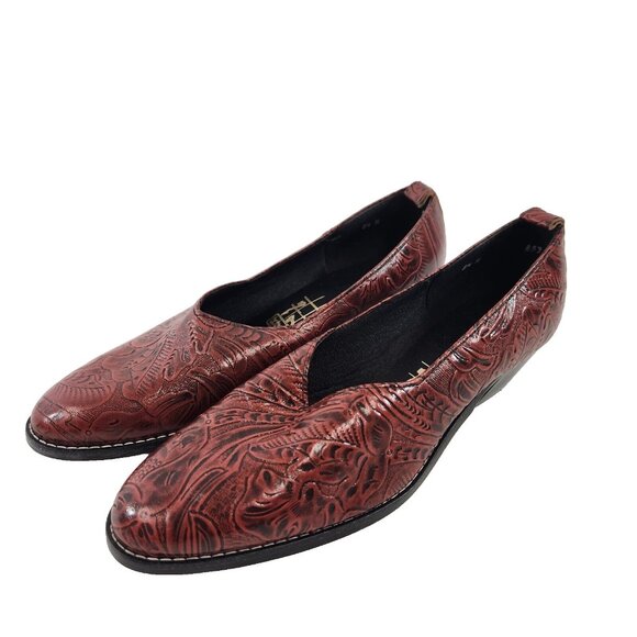 Tic-Tac-Toes Red Tooled Leather Shoe Women's US Size 8.5 Pump Low Heel - Picture 1 of 12